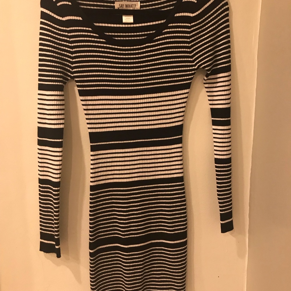 STRIPES-B&W DRESS🤩 - Picture 2 of 3